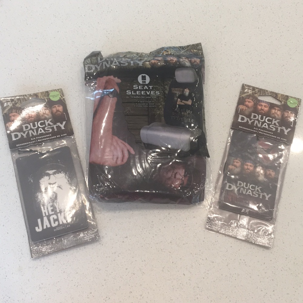 NIB Duck Dynasty Seat Sleeve and Air Freshner